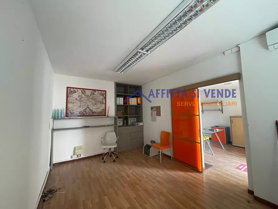 Immagine 11 di Ufficio in vendita  in Via Unione Sovietica 6 a Siracusa