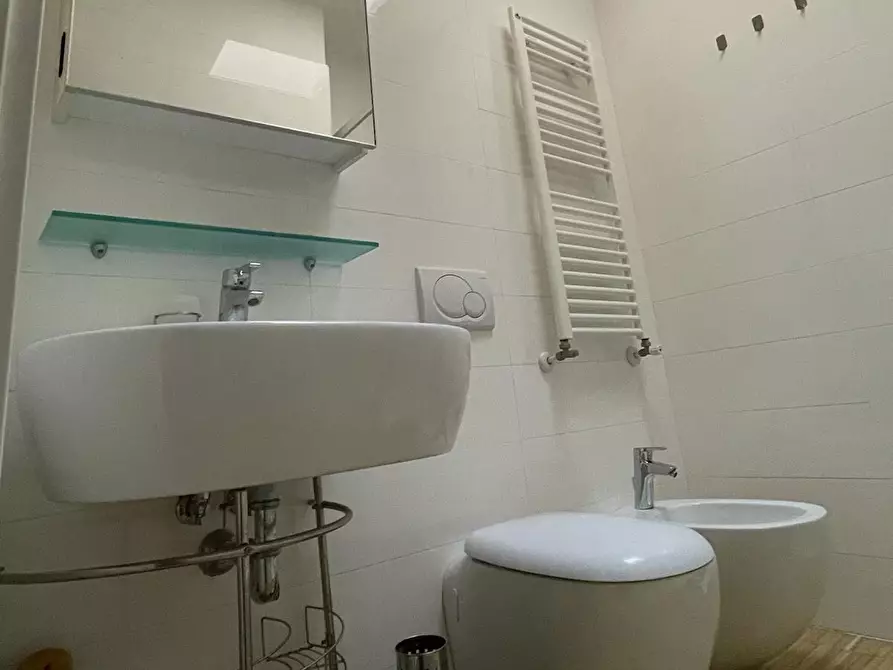 Immagine 14 di Bilocale in vendita  a Pescara