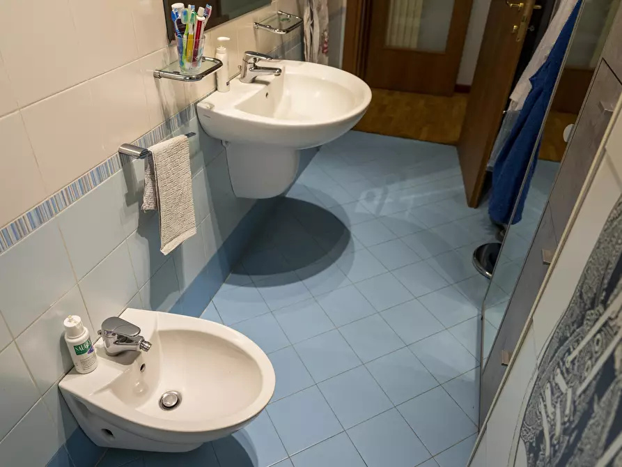 Immagine 19 di Trilocale in vendita  a Pescara