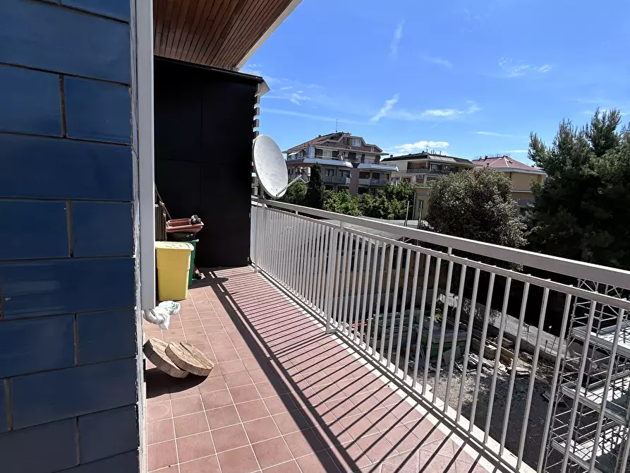 Immagine 2 di Pentalocale in vendita  a Pescara