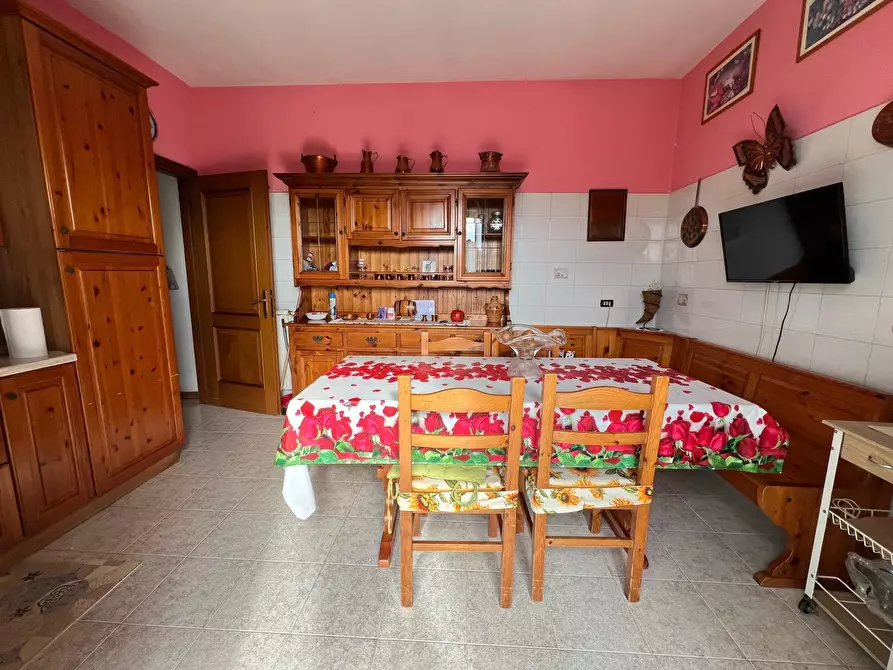 Immagine 5 di Villa in vendita  a Fiano Romano