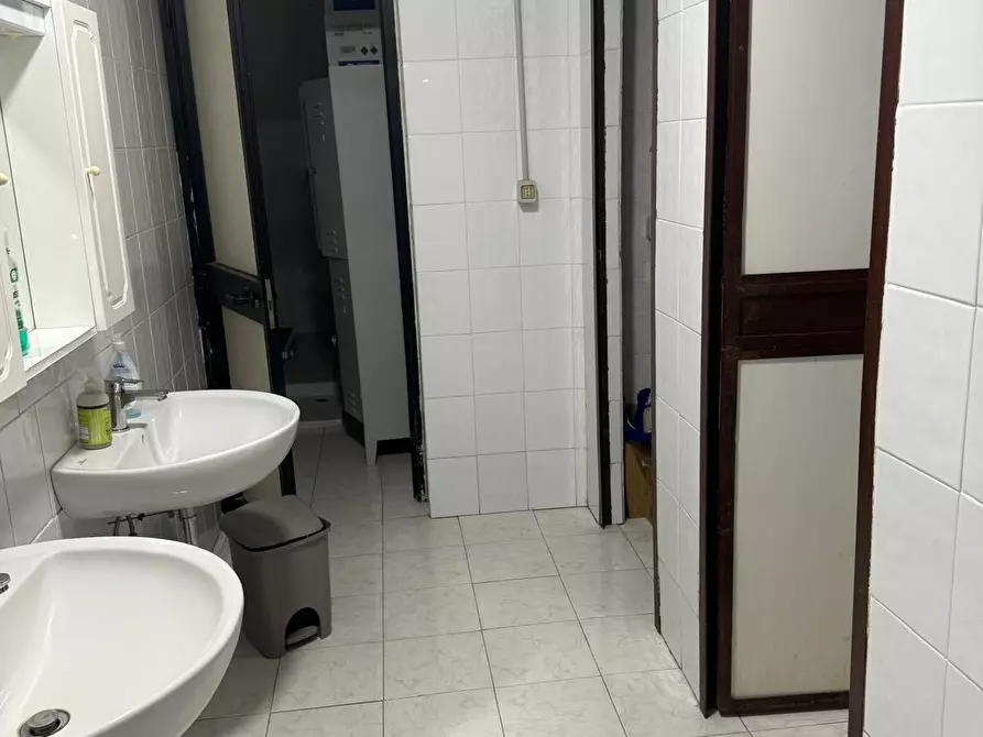 Immagine 14 di Attività artigianale in vendita  a Capena