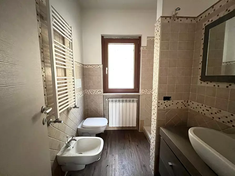 Immagine 9 di Villa in vendita  a Nazzano