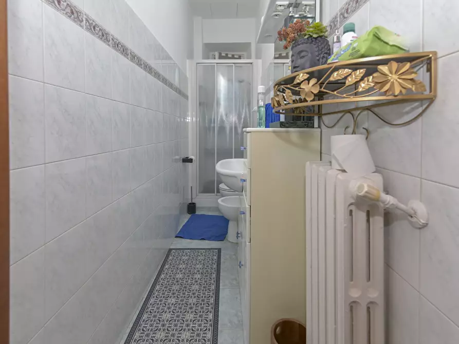 Immagine 32 di Bilocale in vendita  in Via Genola 17 a Torino