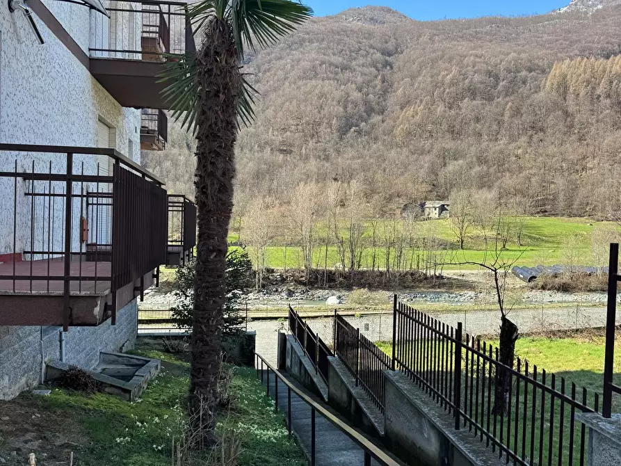 Immagine 2 di Bilocale in vendita  in Via Lensi 5 a Cantoira