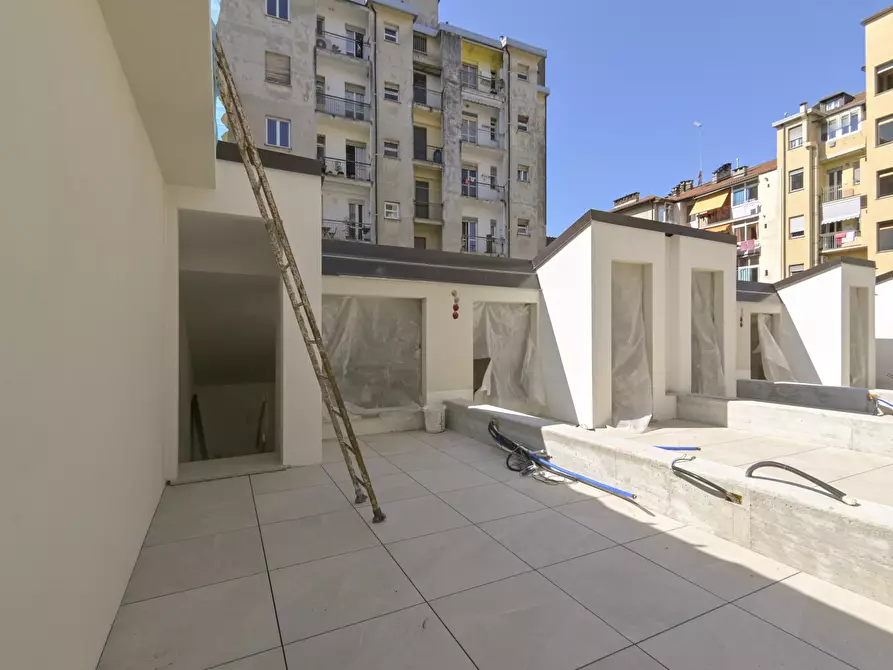 Immagine 24 di Loft/Open space in vendita  in Via Ugo Foscolo 6 a Torino
