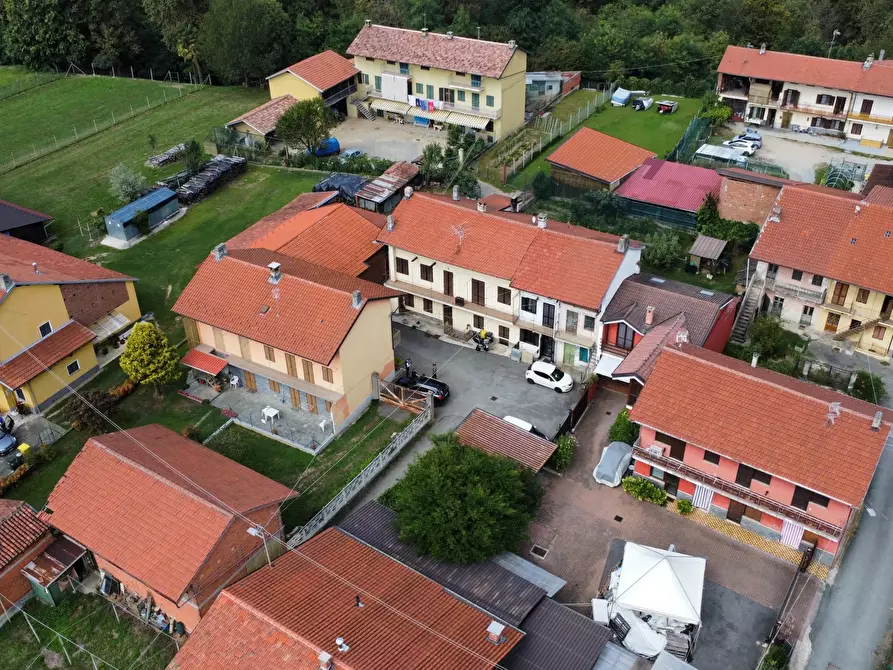 Immagine 1 di Porzione di casa in vendita  in frazione Boschi 136 a Barbania
