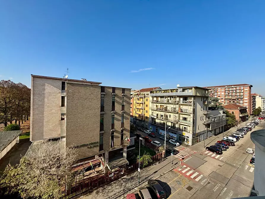 Immagine 13 di Bilocale in affitto  in Via Tunisi 105 a Torino