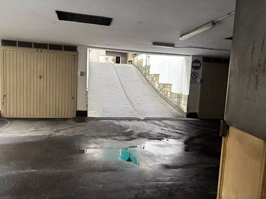 Immagine 6 di Garage in affitto  in CORSO MONTECUCCO 85 a Torino