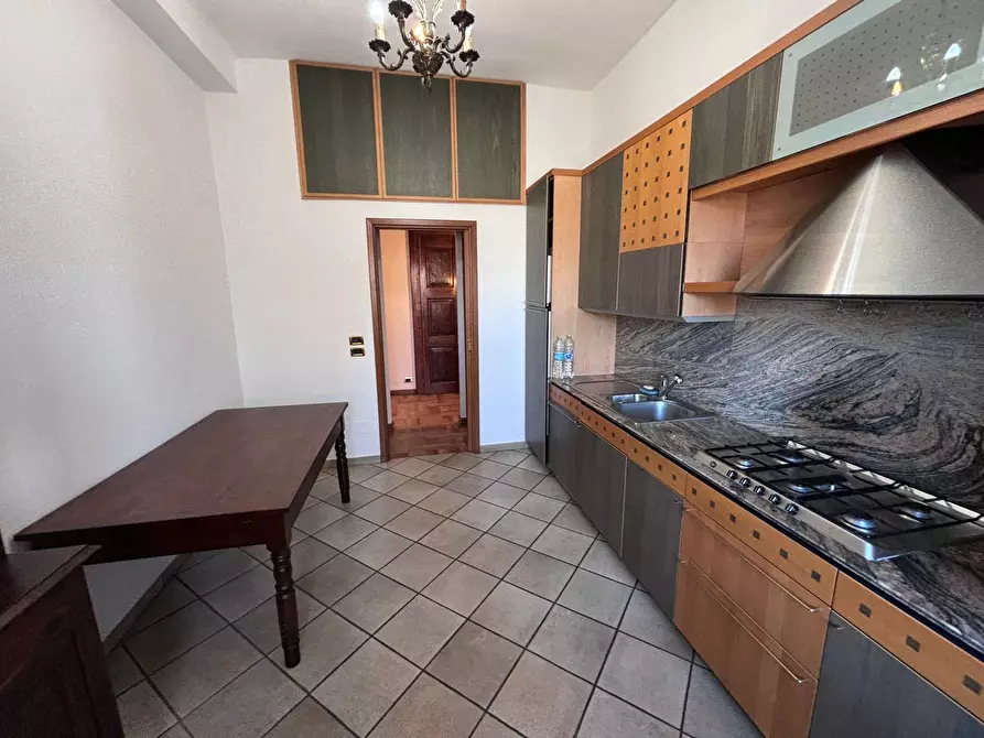 Immagine 1 di Quadrilocale in affitto  in Via Carlo Alberto 27 a Torino