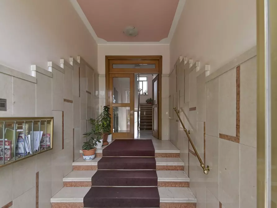Immagine 3 di Appartamento in vendita  in via Giacosa 12 a Moncalieri