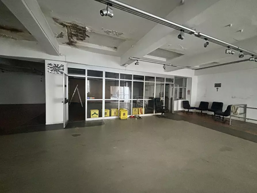 Immagine 2 di Capannone industriale in vendita  in Via Parella 3 a Torino