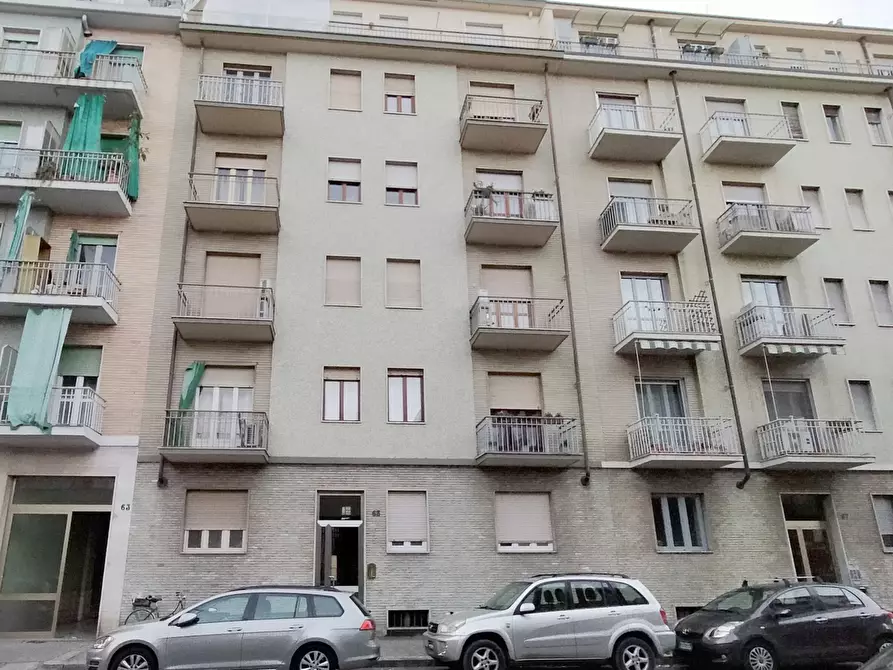 Immagine 1 di Bilocale in vendita  in Via Gianfrancesco Re 65 a Torino