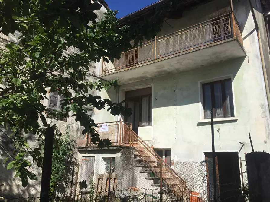 Immagine 1 di Casa semindipendente in vendita  in Via Enrico Compagno a Rueglio