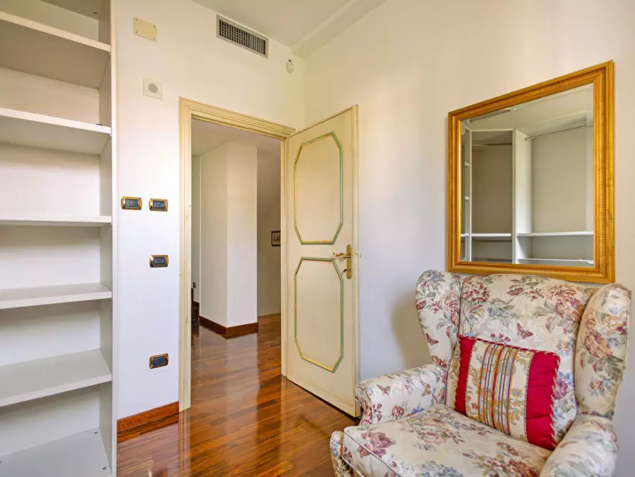 Immagine 28 di Villa in vendita  a Pisa