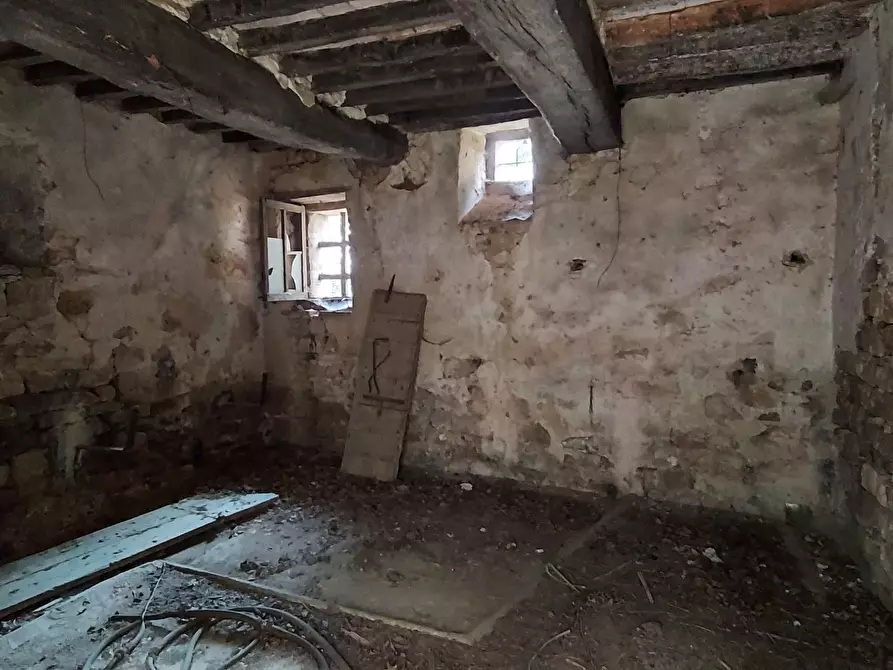 Immagine 36 di Rustico / casale in vendita  a Todi