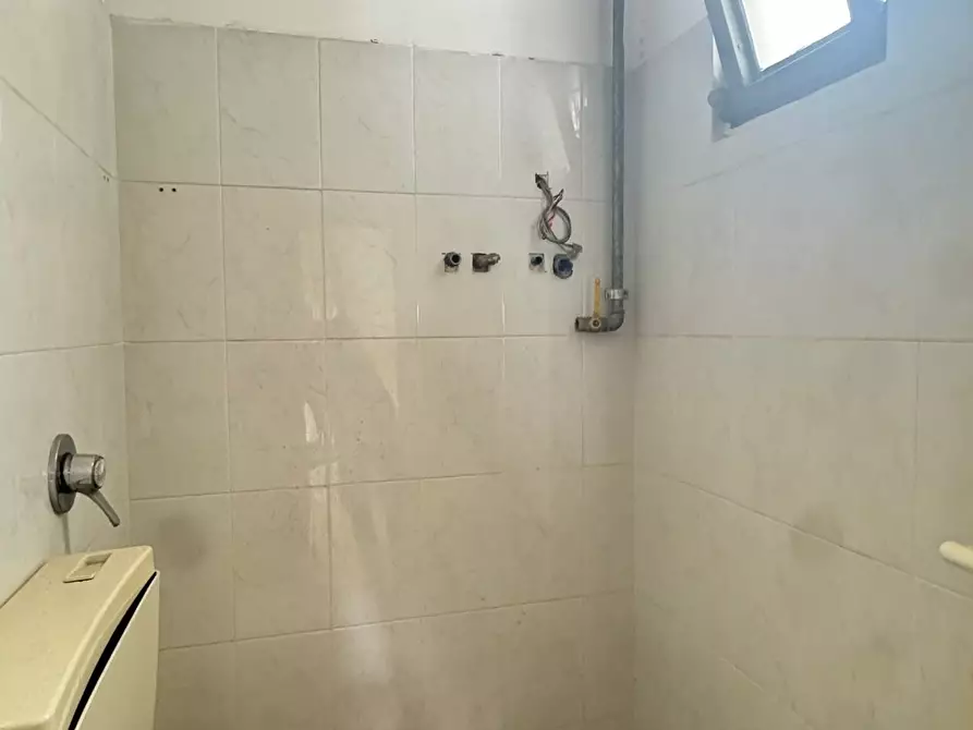 Immagine 6 di Loft/Open space in vendita  in Via Umberto I a Monopoli