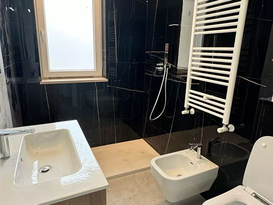 Immagine 12 di Bilocale in vendita  in Via Pietro Lorenzetti a Monopoli