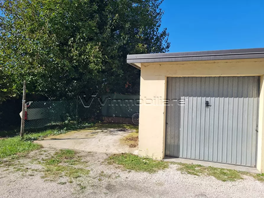 Immagine 18 di Quadrilocale in vendita  in Via Bergoncino snc a Noventa Vicentina