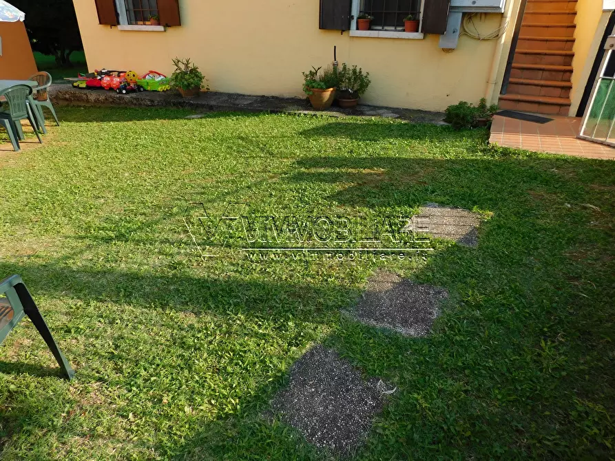 Immagine 13 di Trilocale in affitto  a Albettone