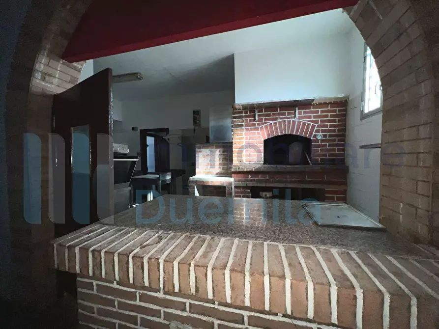 Immagine 52 di Locale commerciale in affitto  a Baricella