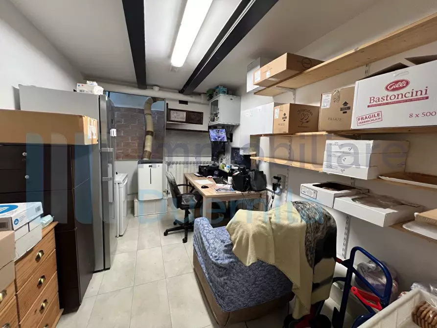 Immagine 22 di Attività artigianale in vendita  a Bologna