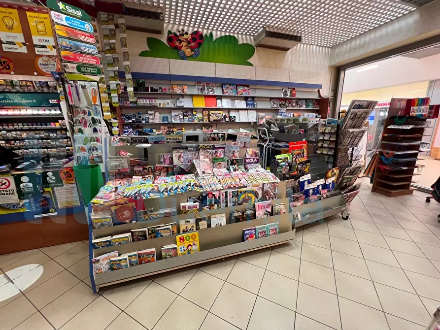 Immagine 7 di Tabaccheria in vendita  a Faenza