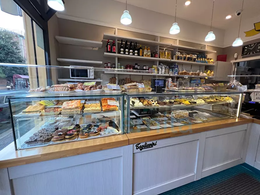 Immagine 4 di Attività artigianale in vendita  a Bologna