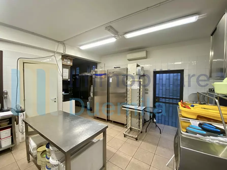 Immagine 17 di Bar / Ristorante in vendita  a Bologna