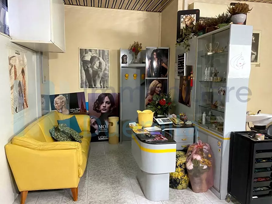 Immagine 8 di Attività artigianale in vendita  a Bologna