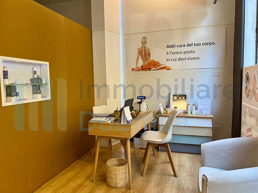 Immagine 2 di Attività artigianale in vendita  a Bologna