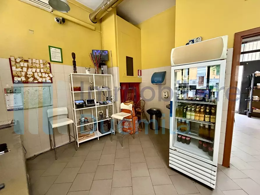Immagine 8 di Attività artigianale in vendita  a Bologna