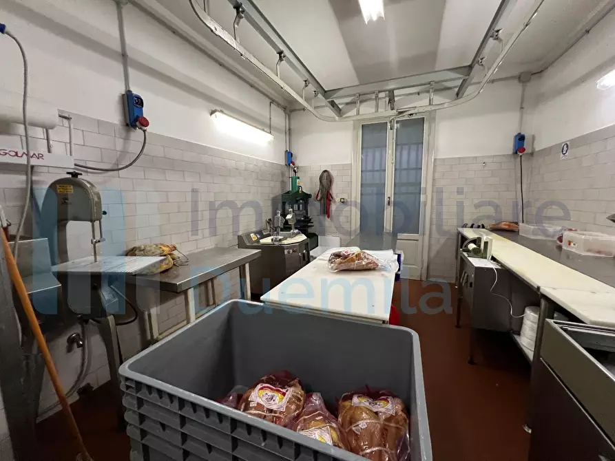 Immagine 57 di Attività artigianale in vendita  a Savignano Sul Panaro