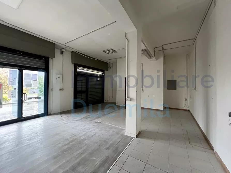 Immagine 27 di Locale commerciale in affitto  a Ozzano Dell'emilia