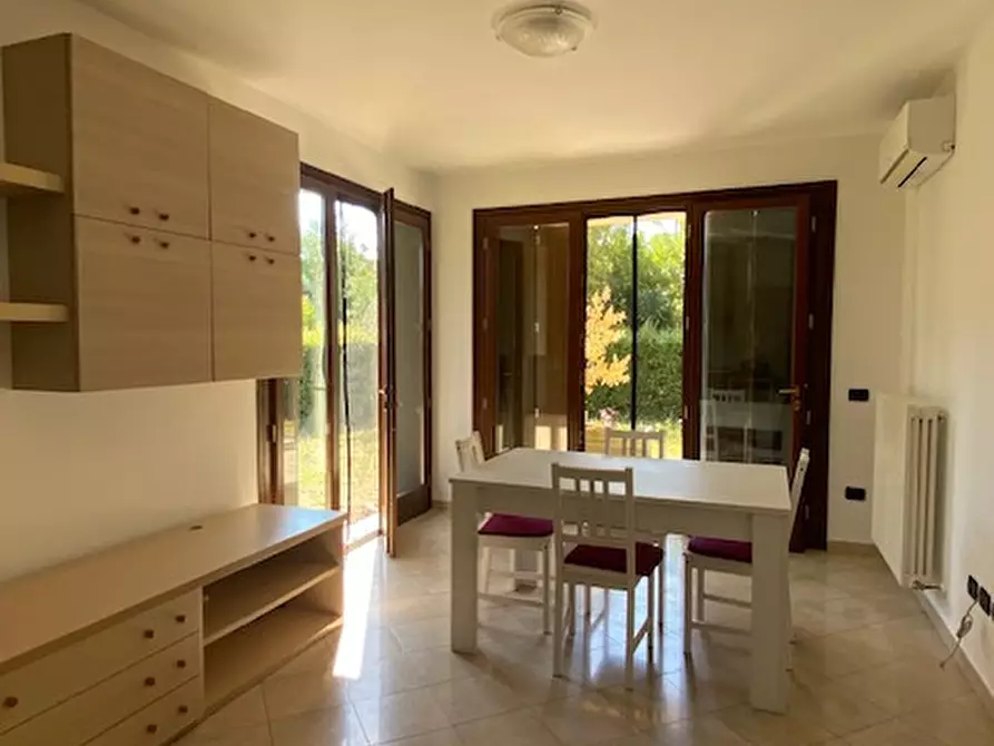 Immagine 6 di Bilocale in affitto  a Desenzano Del Garda