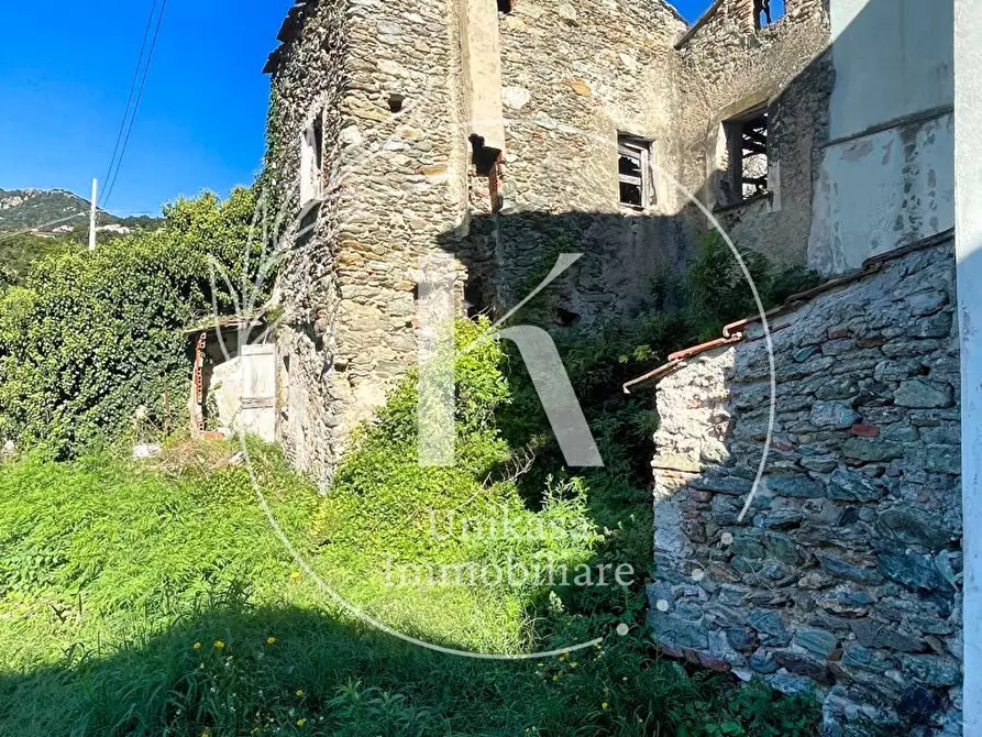 Immagine 4 di Rustico / casale in vendita  in Via Santa Margherita a Vado Ligure