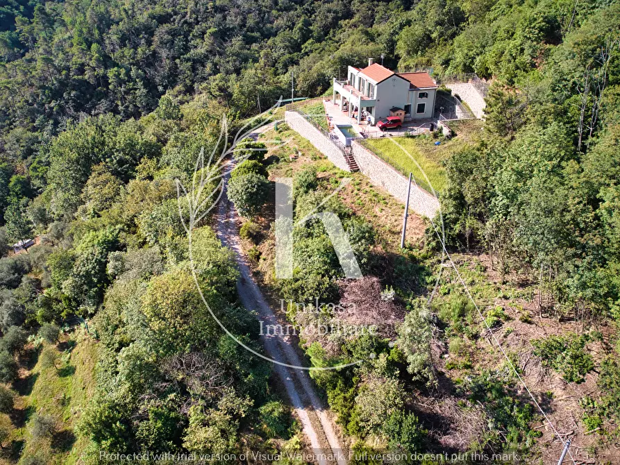 Immagine 9 di Villa in vendita  in Via Parodi a Quiliano