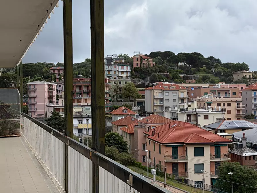 Immagine 3 di Quadrilocale in affitto  in Via Gioia 8 a Celle Ligure