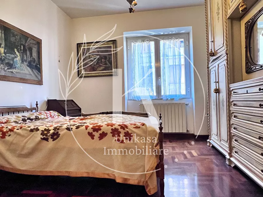 Immagine 16 di Quadrilocale in vendita  in Via IV Novembre 10 a Savona