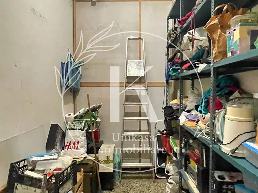 Immagine 6 di Quadrilocale in vendita  in Via Anton Giulio Barrili a Savona