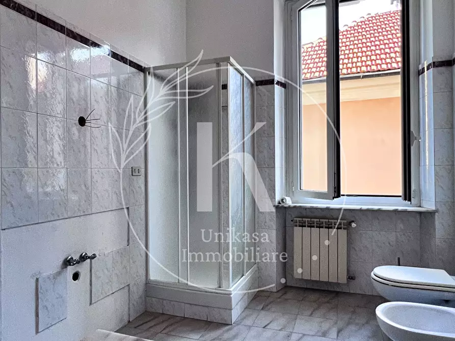 Immagine 17 di Quadrilocale in vendita  in Via Giuseppe Parini 14 a Vado Ligure