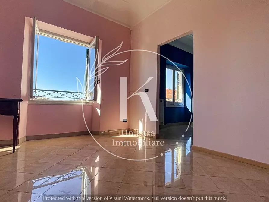 Immagine 17 di Pentalocale in vendita  in Piazza Sisto IV 1 a Savona