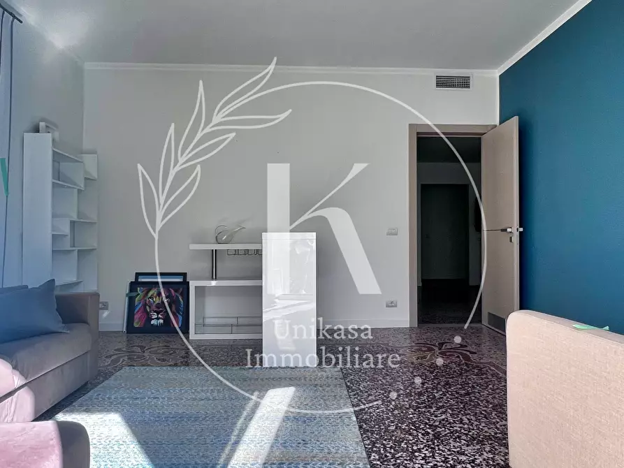 Immagine 26 di Pentalocale in vendita  in Via XX Settembre 21 a Savona