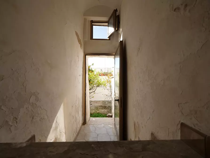 Immagine 18 di Casa indipendente in vendita  in Via Gaspare Petrarolo a Ostuni