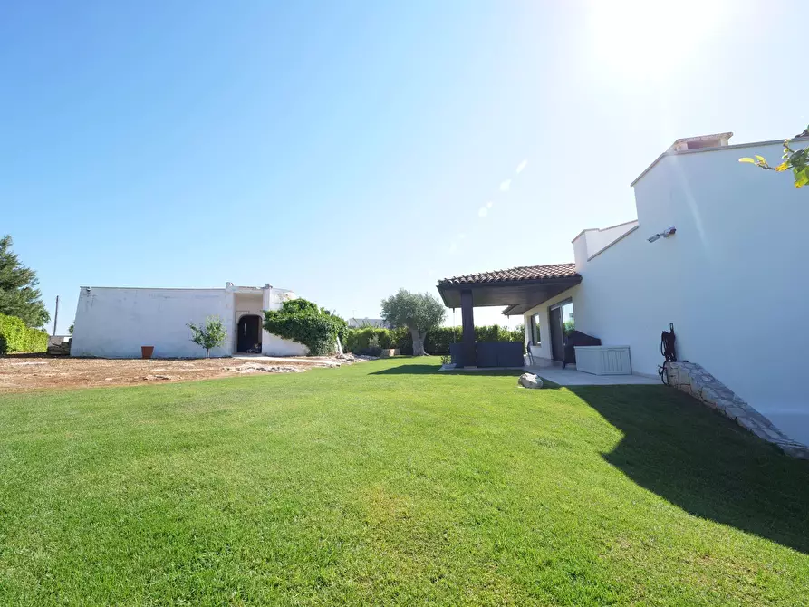 Immagine 5 di Villa in vendita  in SP29 31 a Ostuni