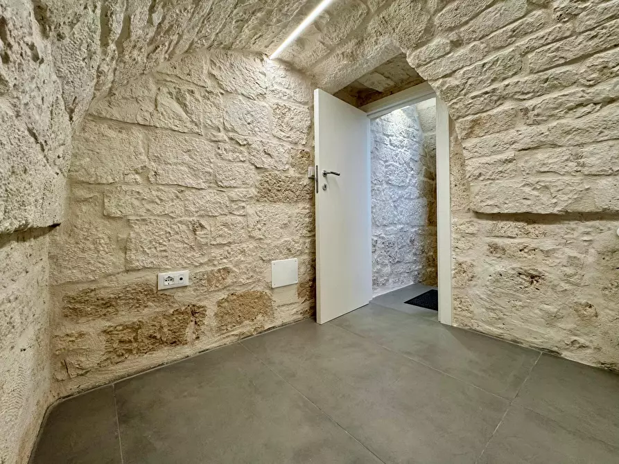 Immagine 23 di Casa indipendente in vendita  in piazzale domenico colucci a Ostuni