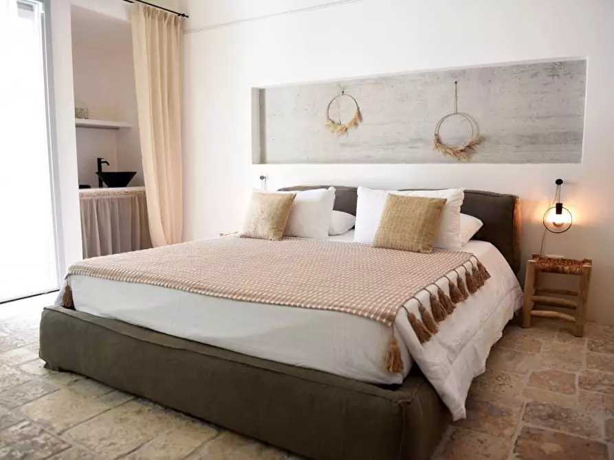 Immagine 30 di Palazzo in vendita  in Piazza 'Nzegna a Carovigno