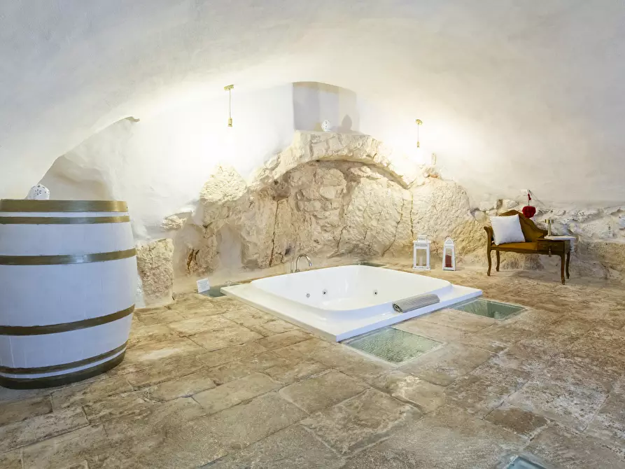 Immagine 22 di Casa indipendente in vendita  in Piazza della Libertà a Ostuni