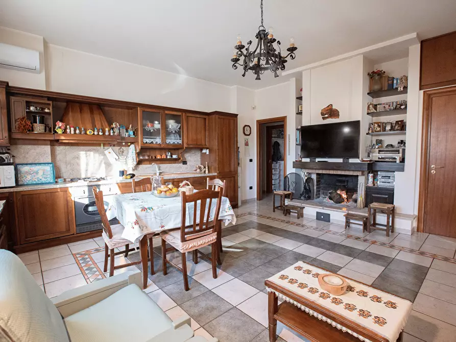 Immagine 2 di Villa in vendita  in CONTRADA FIORENTINO a Ostuni