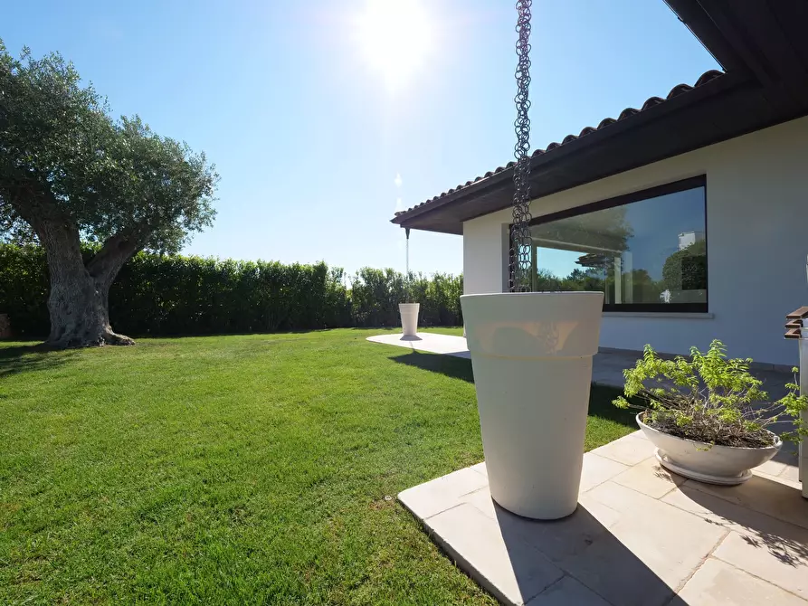 Immagine 10 di Villa in vendita  in SP29 31 a Ostuni